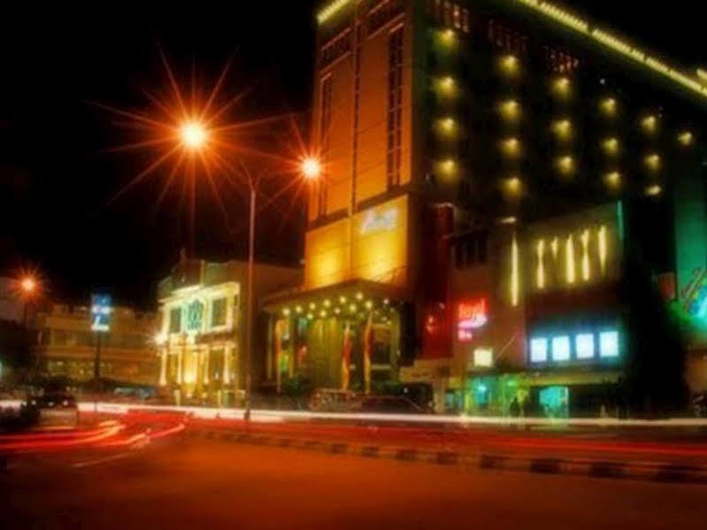 Orchardz Hotel Ayani Pontianak Kültér fotó